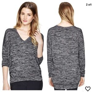 Aritzia Wilfred Free Devinette Top Slouchy Oversized Sweater V Neck Size Large